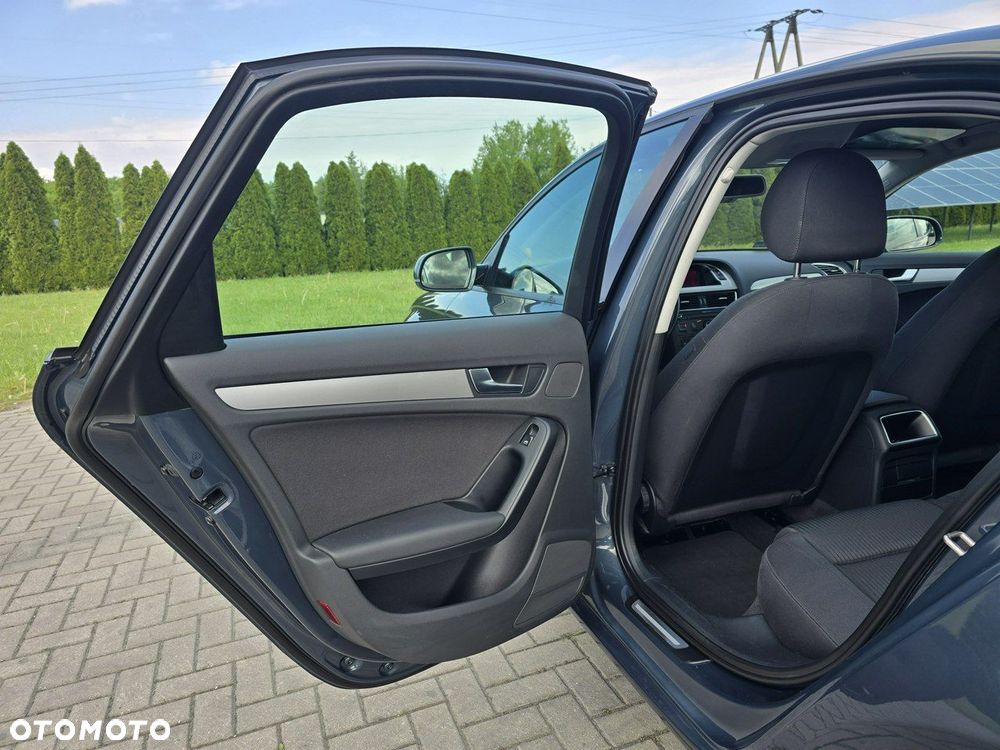 Audi A4 Limousine - 18