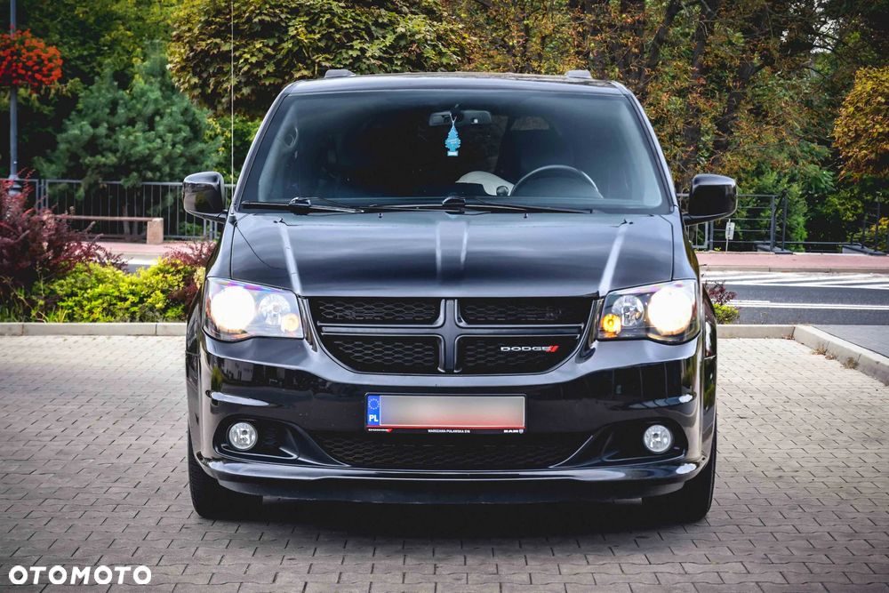 Dodge Grand Caravan 3.6 R/T - 21