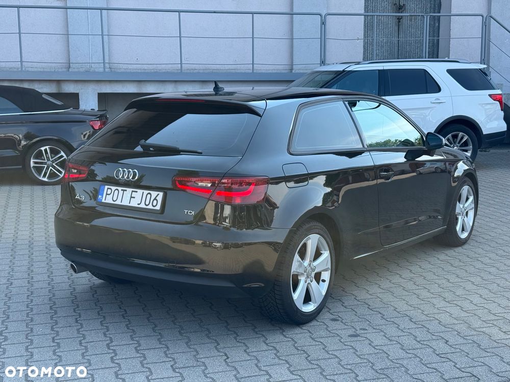 Audi A3 3-drzwiowe 1.6 TDI design - 4