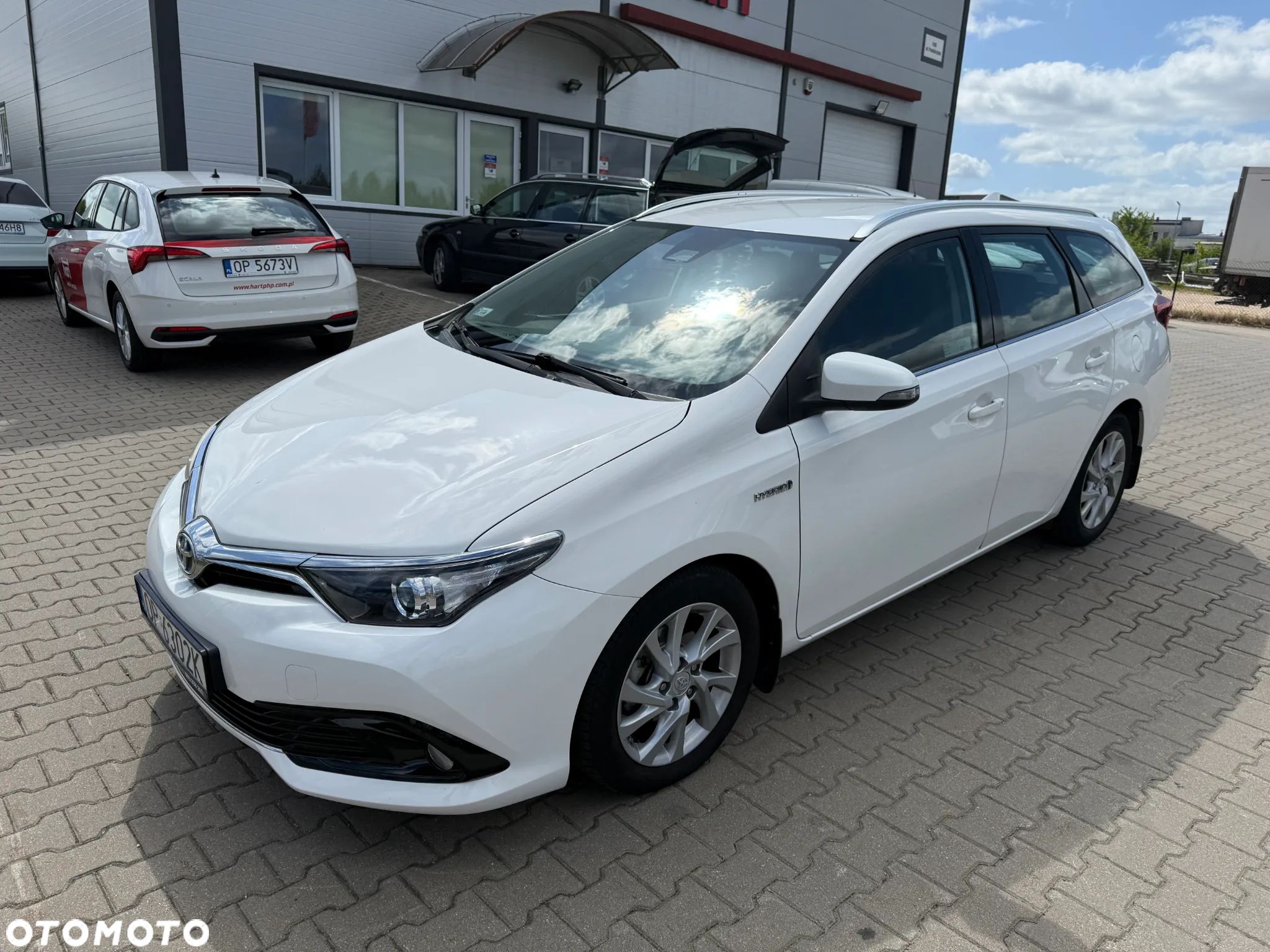 Toyota Auris Hybrid 135 Active - 1