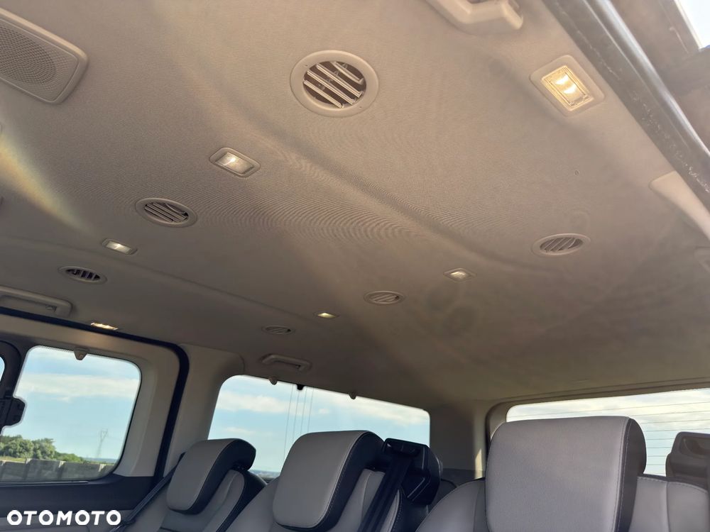 Ford Tourneo Custom - 19
