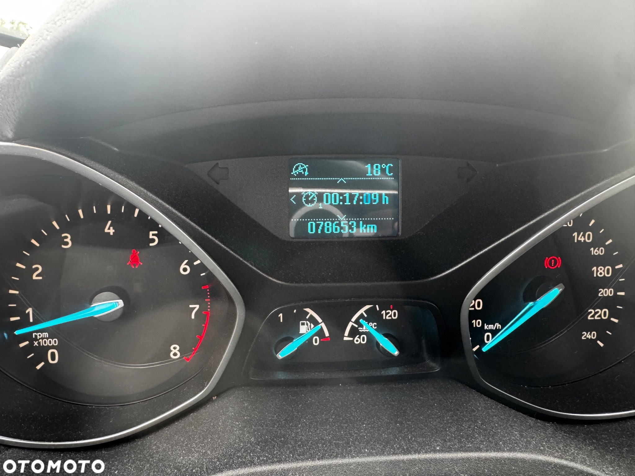 Ford Kuga 1.5 EcoBoost 2x4 Trend - 27
