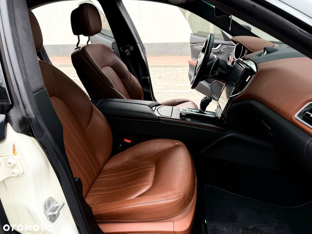 Maserati Ghibli S - 15