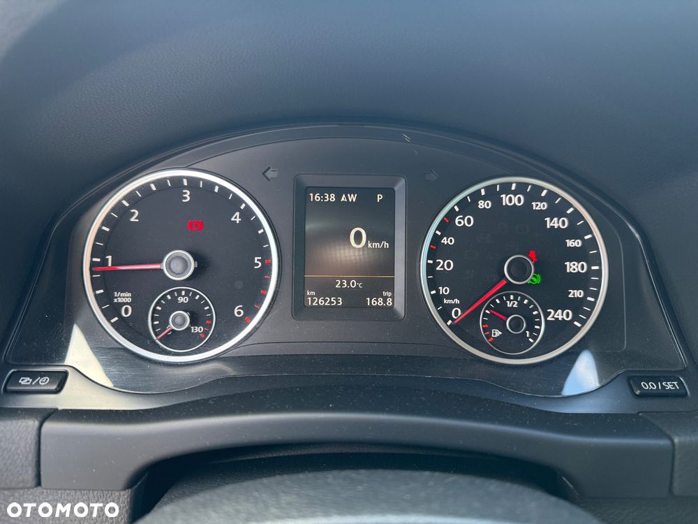 Volkswagen Tiguan - 12