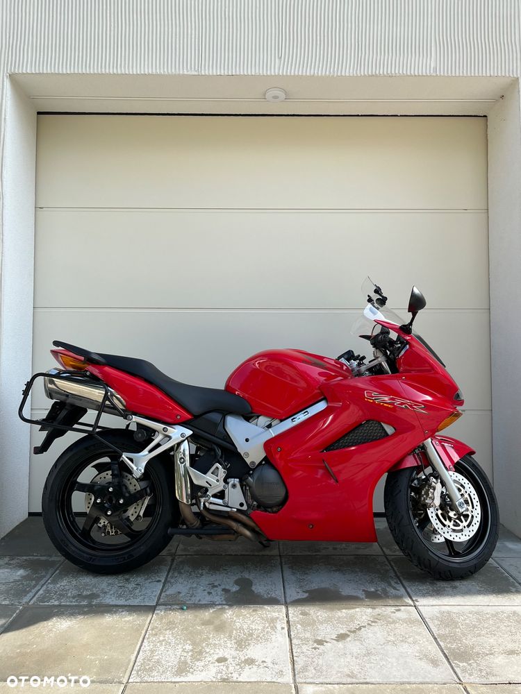 Honda VFR - 2