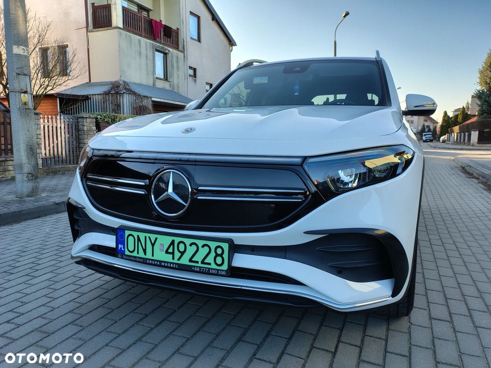 Mercedes-Benz EQB 300 4Matic AMG Line - 2