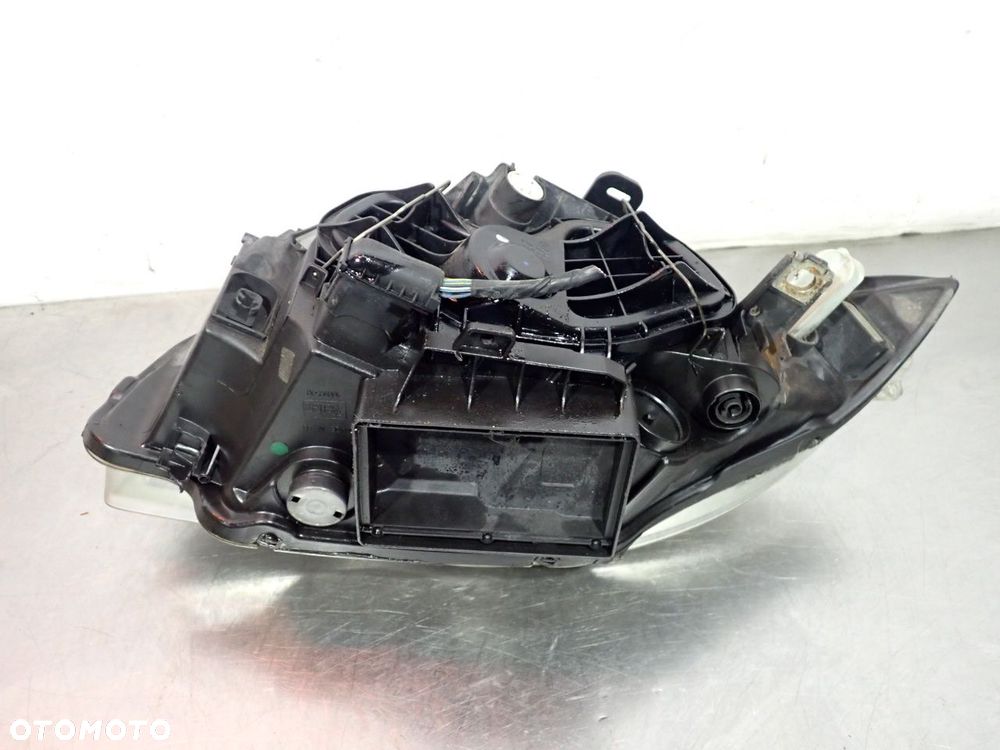 LAMPA PRAWA PRZEDNIA BMW E87 - 7