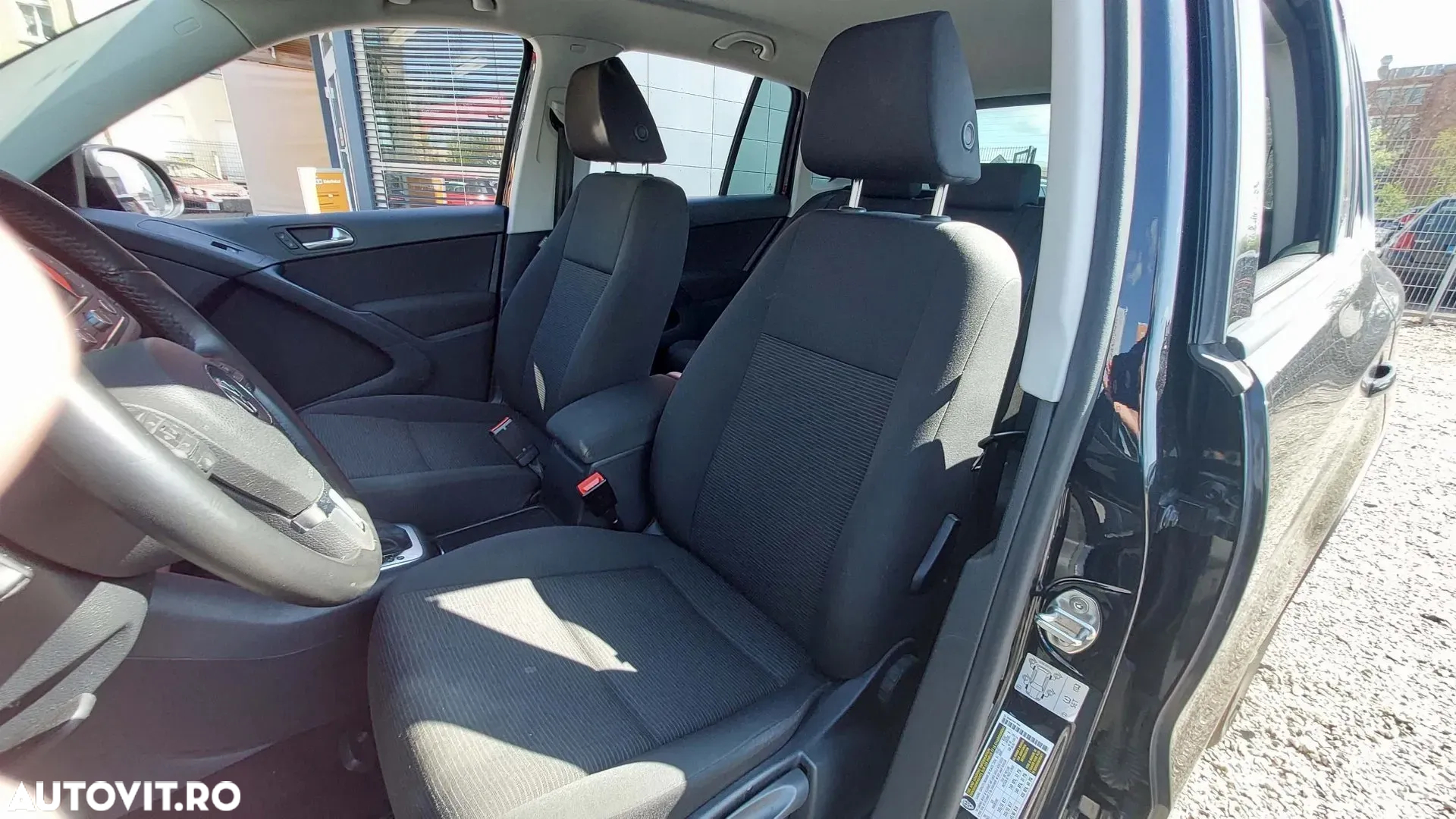 Volkswagen Tiguan - 13
