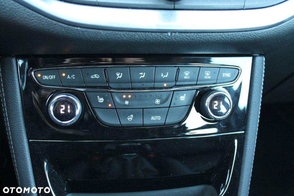 Opel Astra 1.6 BiTurbo D (CDTI) Start/Stop Business - 11