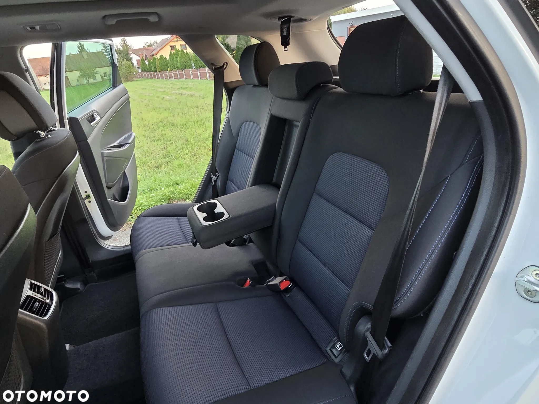 Hyundai Tucson blue 1.7 CRDi 2WD DCT Premium - 25