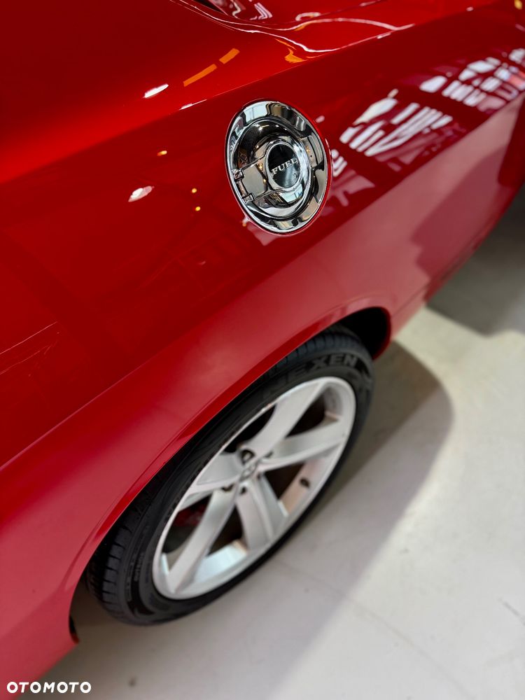 Dodge Challenger 6.1 SRT8 - 13