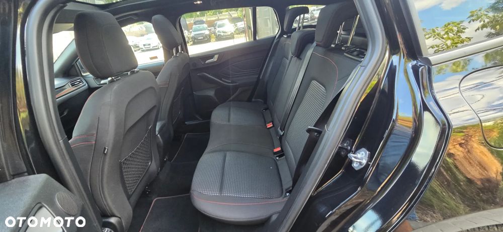 Ford Focus 2.0 EcoBlue ST-Line - 32