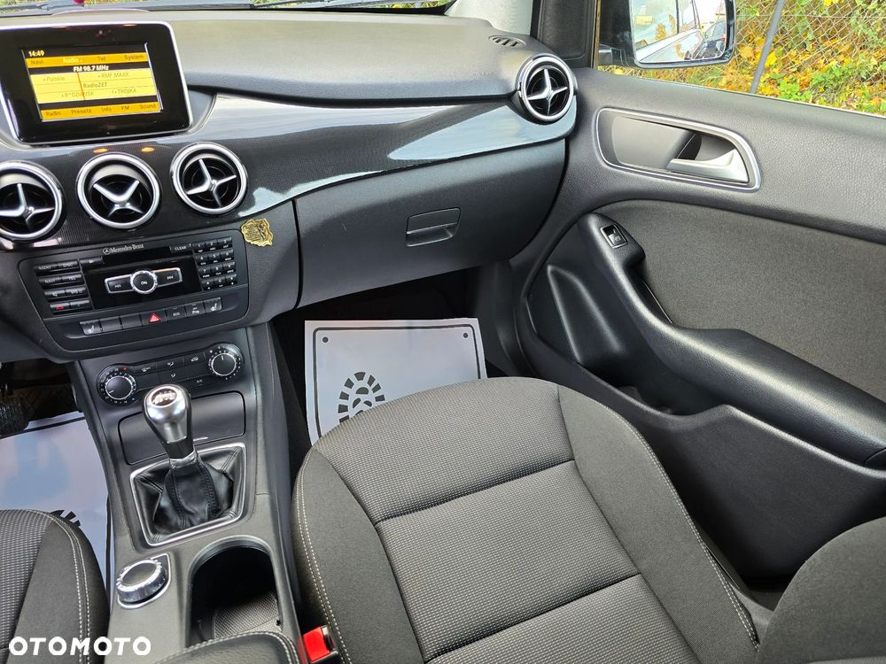 Mercedes-Benz Klasa B 180 BlueEFFICIENCY Edition - 27