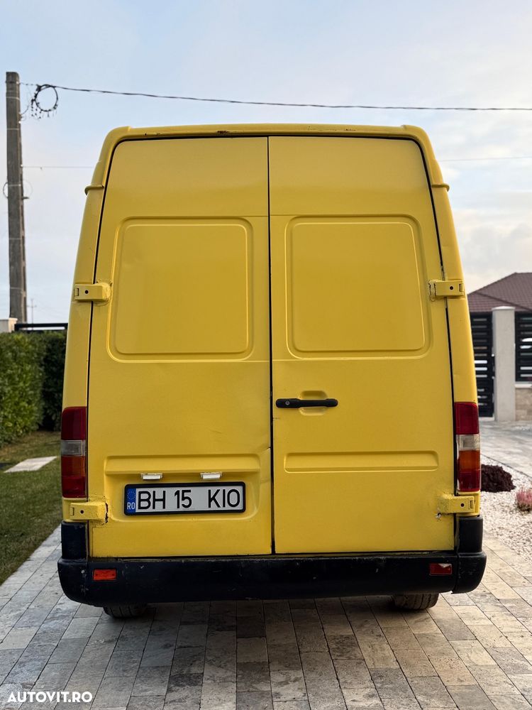 Mercedes-Benz 208 - 5