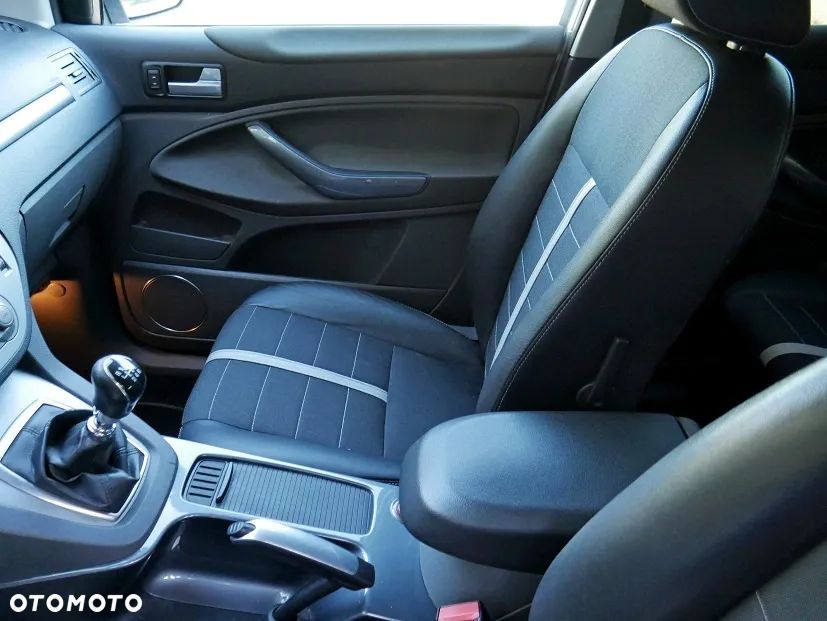 Ford Kuga 2.0 TDCi 4WD Titanium - 27