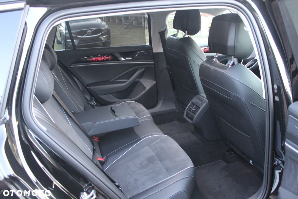 Volkswagen Passat 2.0 TDI EVO Elegance DSG - 16