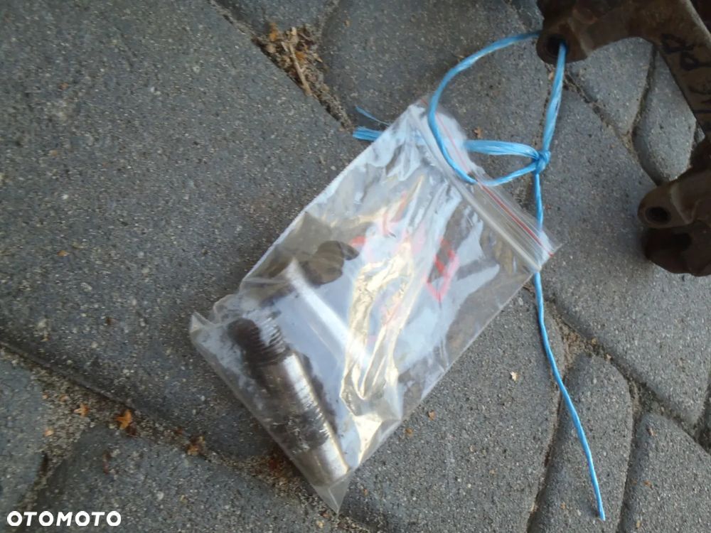 zacisk jarzmo hamulcowe bmw e46 - 12