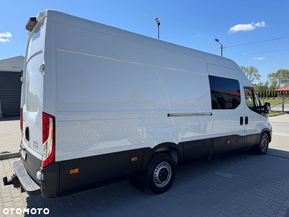 Iveco Daily 35S18 ‼️Hi-Matic Brygadowy 7 osobowy‼️Brygadówka‼️Doka‼️Tylko 57 tyś km Salon PL jak nowy - 24