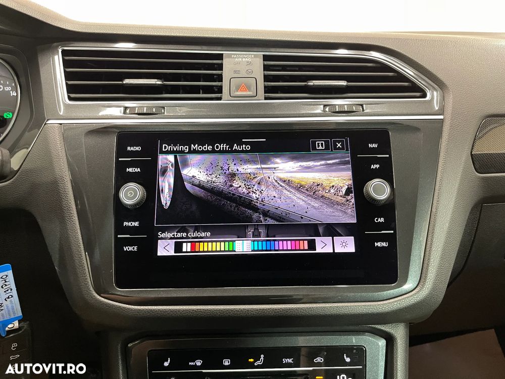 Volkswagen Tiguan 2.0 TDI SCR 4MOTION DSG Life - 20