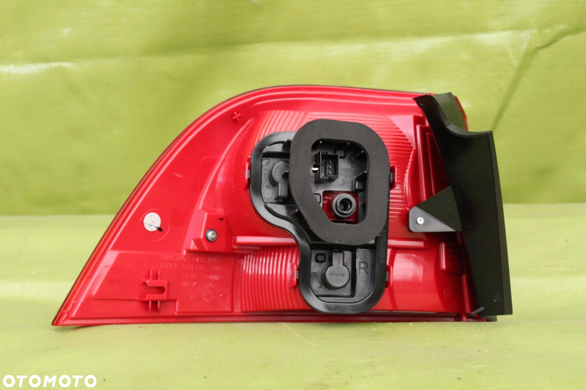 Lampa tył Prawa VW Touareg 2014-2018r 7P6.945.096E - 2
