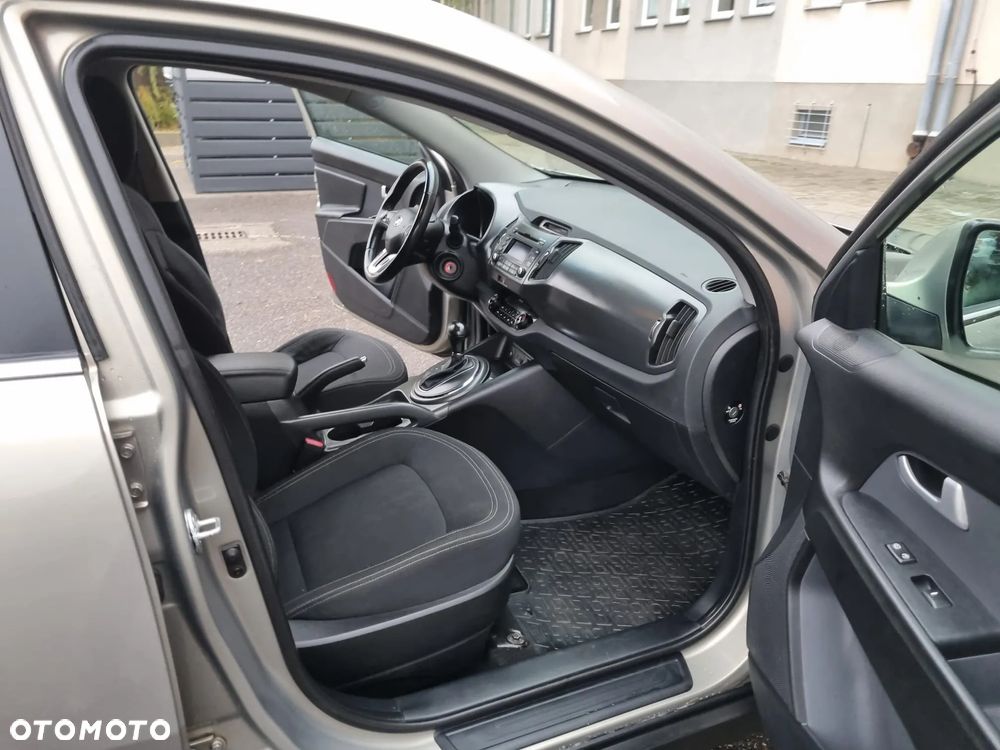 Kia Sportage 2.0 CVVT 2WD Automatik Spirit - 14