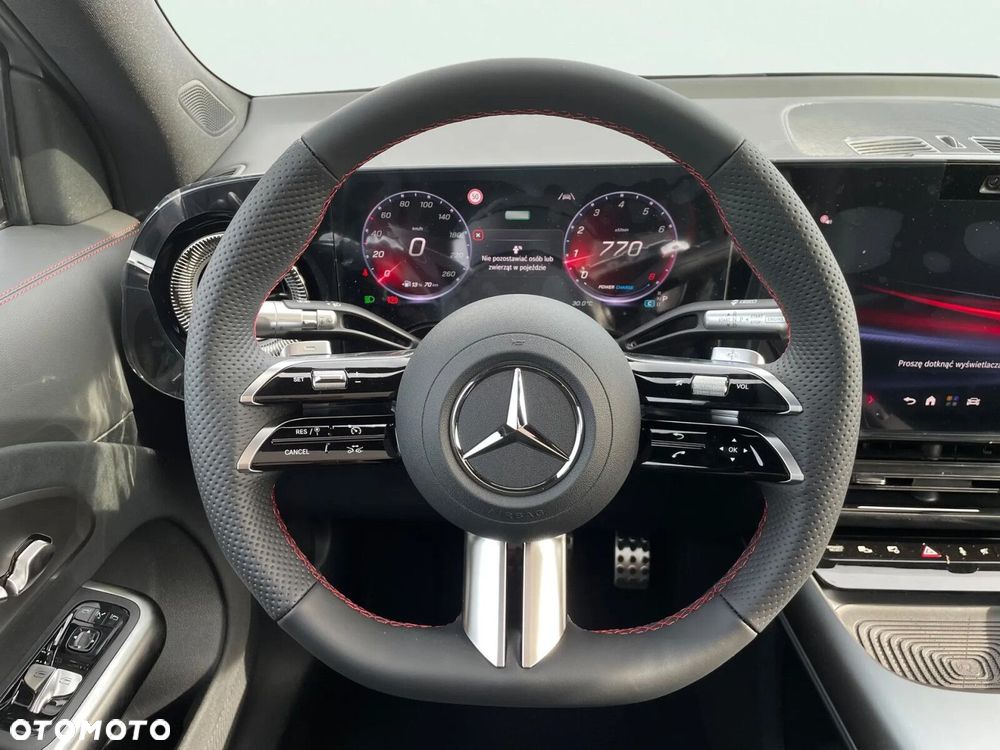 Mercedes-Benz GLB - 20