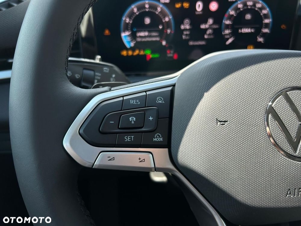 Volkswagen T-Roc - 15