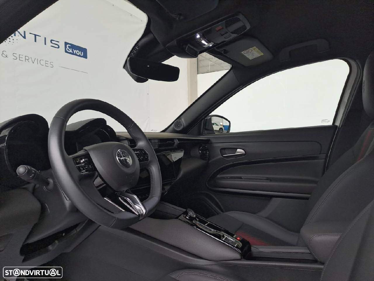 Alfa Romeo Junior 1.2 Speciale eDCT6 - 8