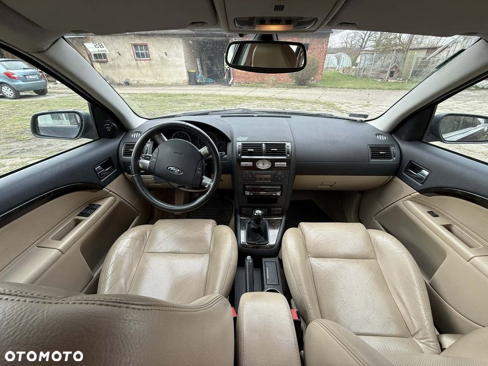 Ford Mondeo 2.0 TDCI DPF Ghia - 7
