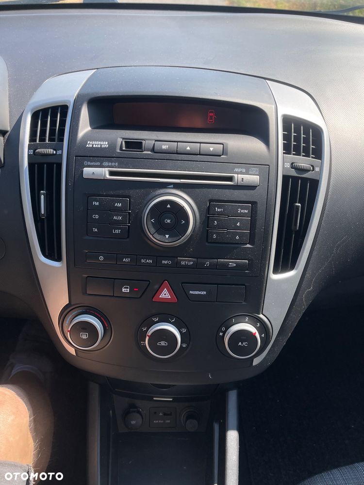 Kia Ceed 1.4 CVVT Vision - 14