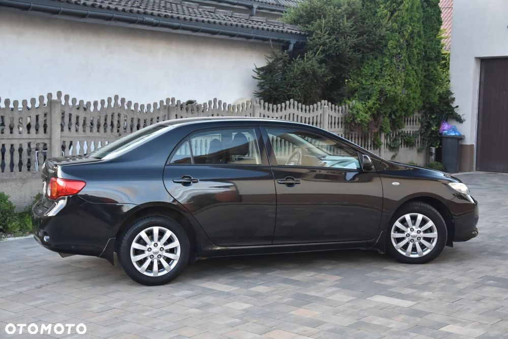 Toyota Corolla 1.6 Luna - 8