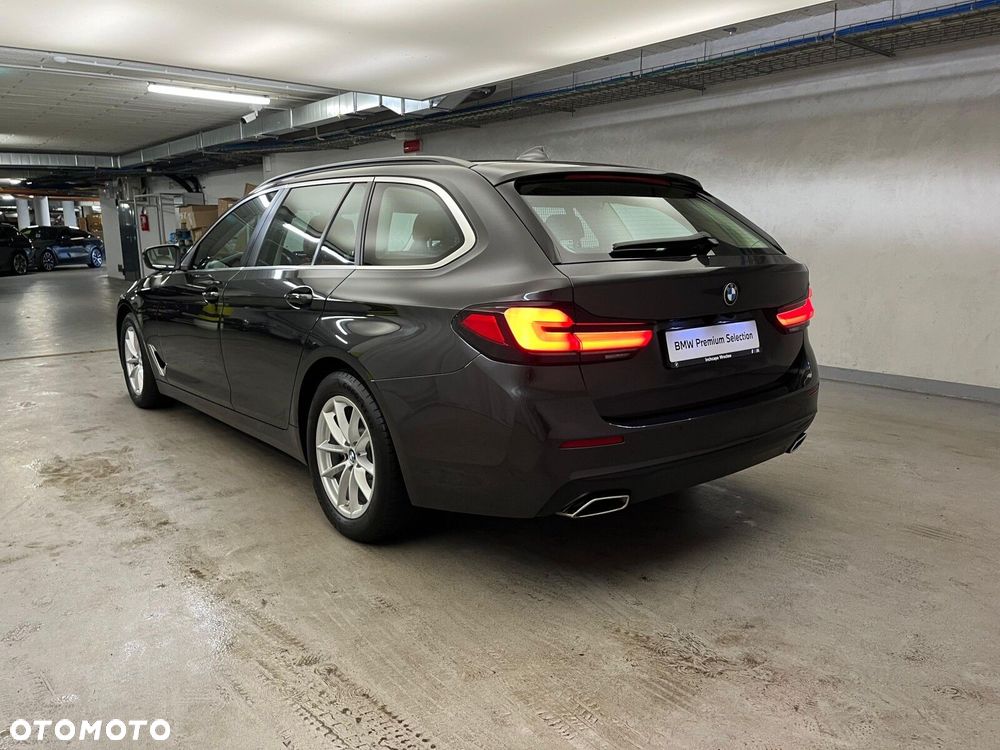 BMW Seria 5 520d xDrive mHEV sport - 13