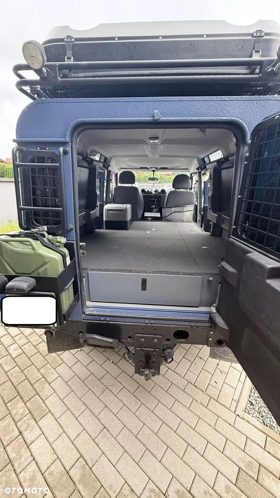 Land Rover Defender 110 DPF SE - 25