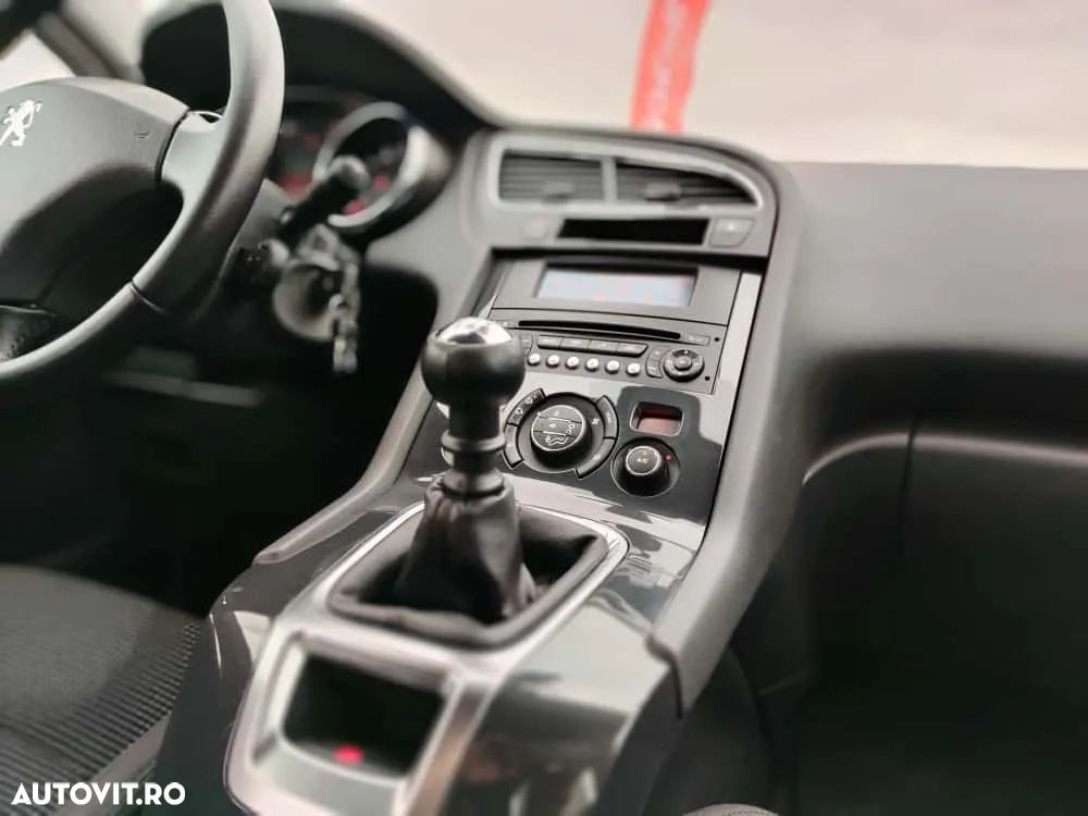 Peugeot 5008 HDI FAP 110 Active - 4