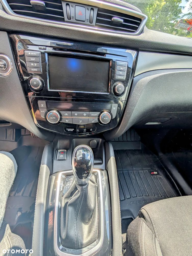 Nissan Qashqai 1.3 DIG-T N-Connecta DCT - 13