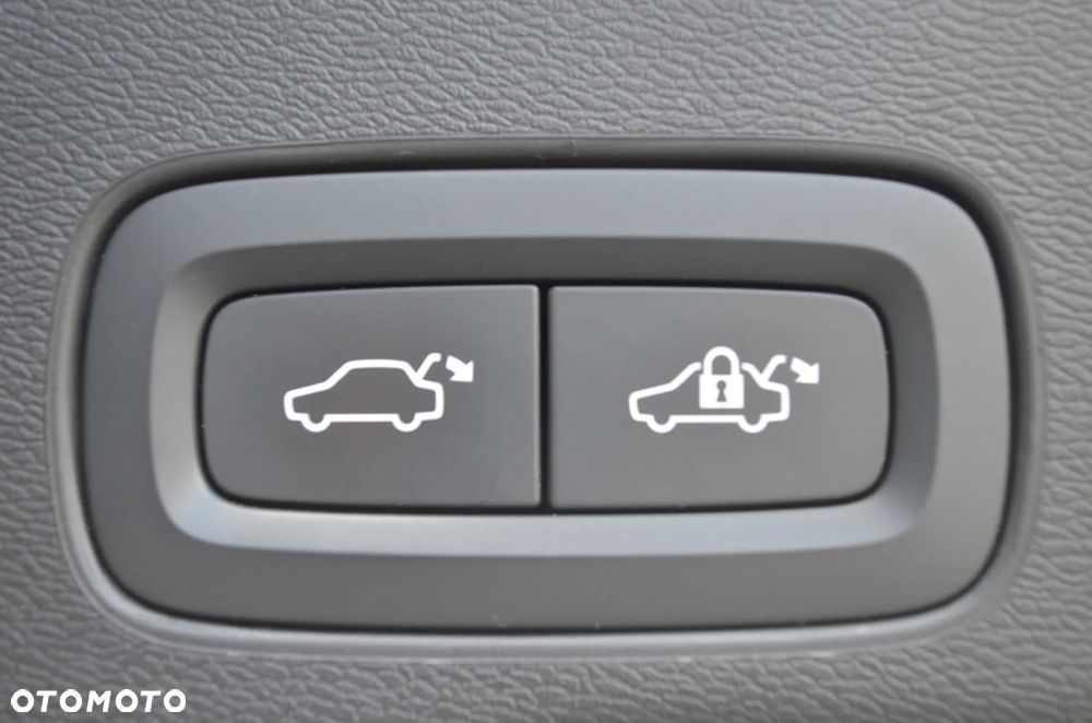 Volvo XC 60 T8 AWD Plug-In Hybrid Inscription - 18