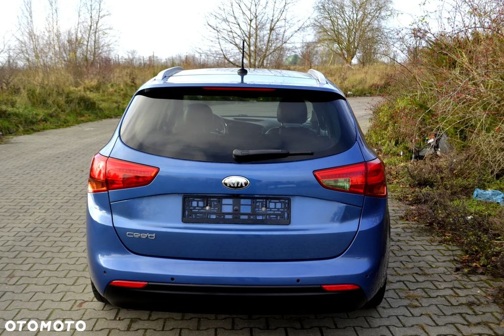 Kia Ceed - 12