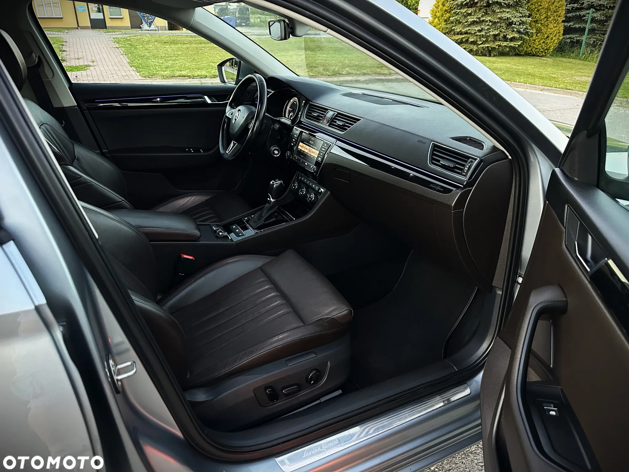 Skoda Superb Combi 2.0 TDI 4x4 DSG L&K - 18