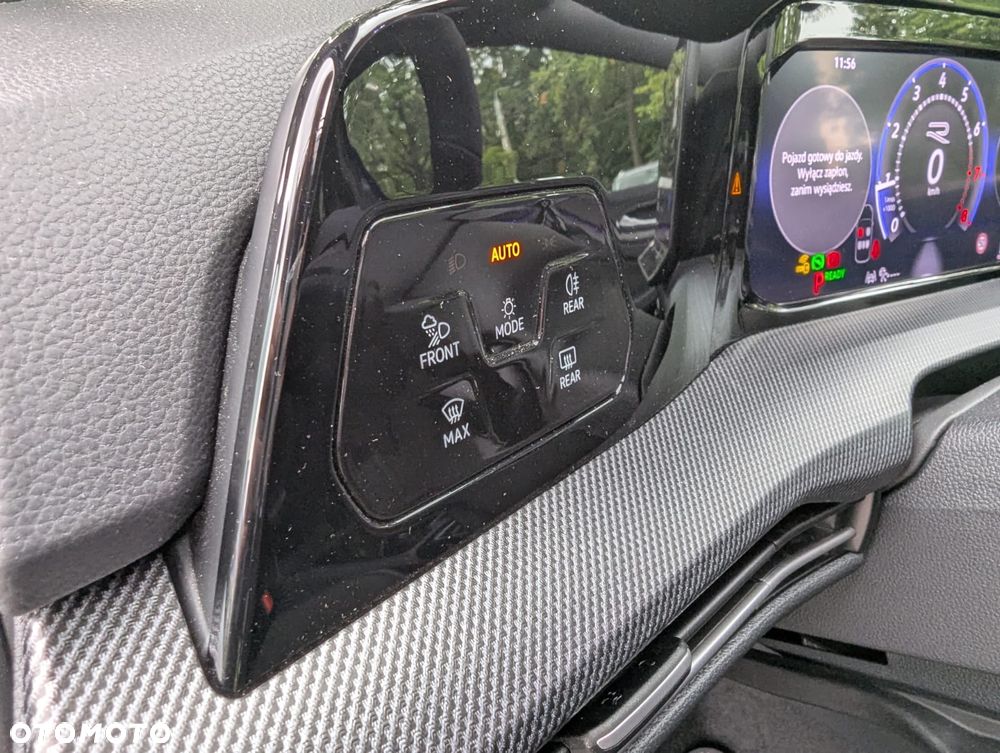 Volkswagen Golf 1.5 eTSI mHEV R-Line Plus DSG - 14