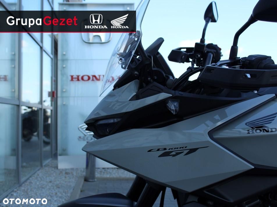 Honda CB - 11