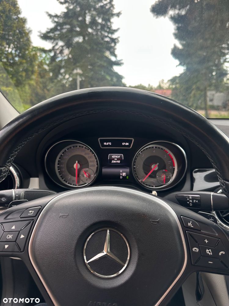 Mercedes-Benz CLA - 11