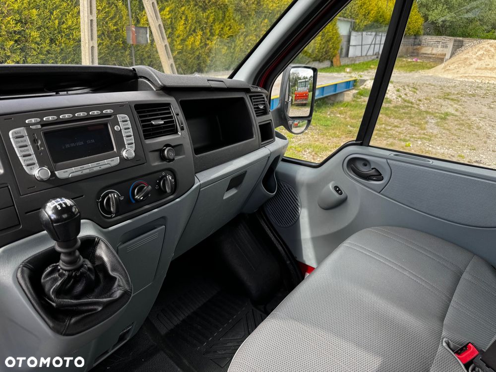 Ford Transit - 12