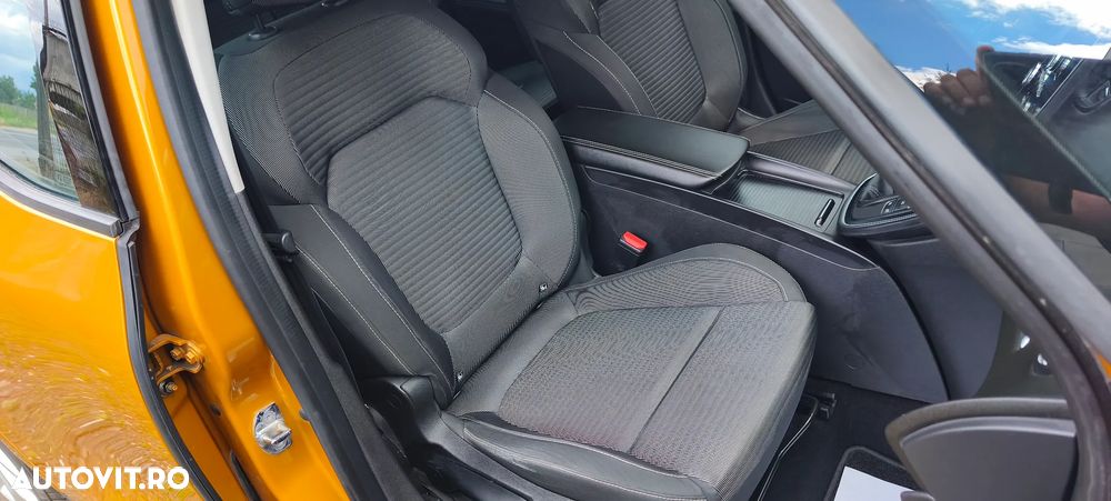 Renault Scenic ENERGY dCi 110 EXPERIENCE - 17