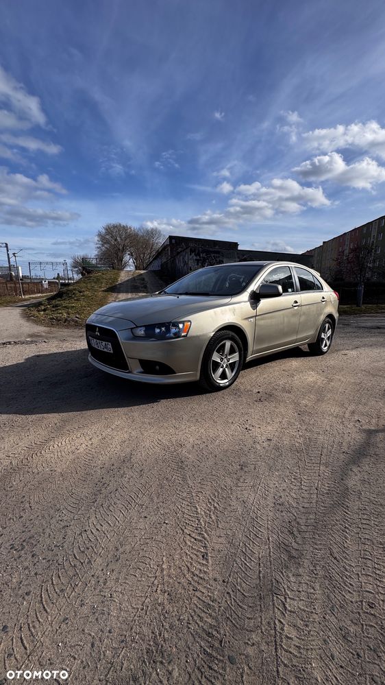 Mitsubishi Lancer - 2