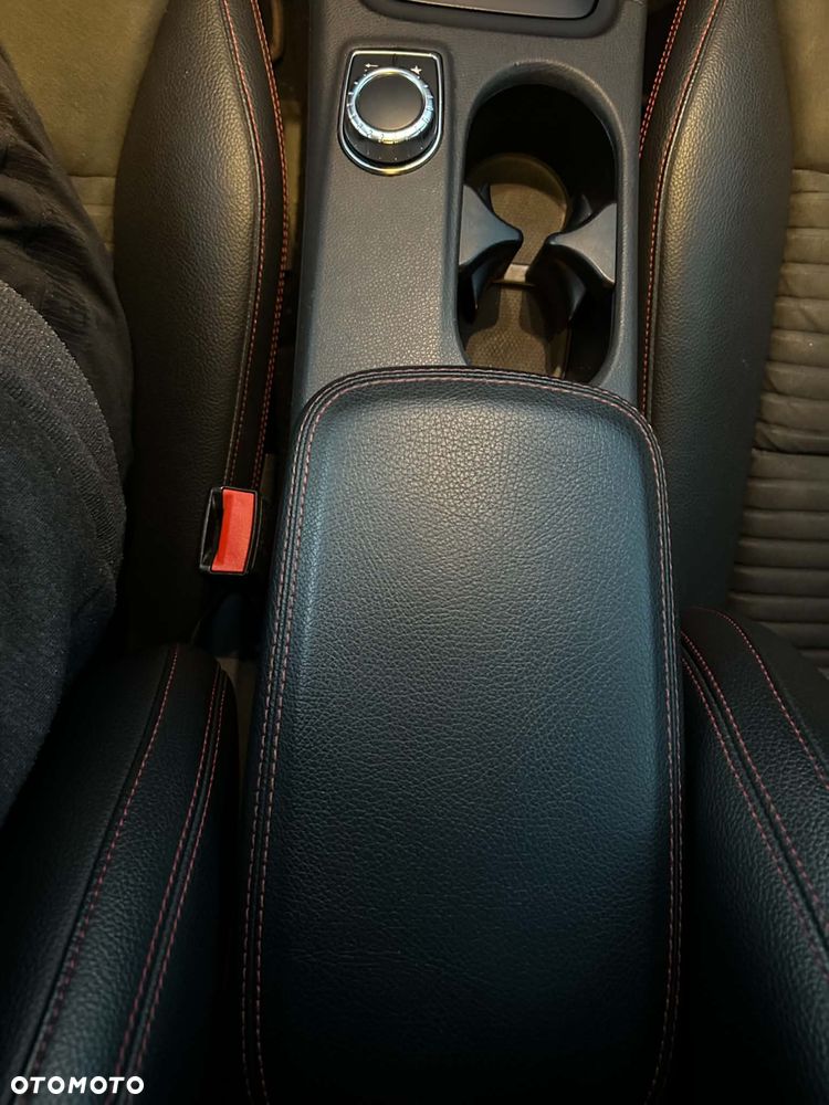 Mercedes-Benz CLA 250 Sport 7G-DCT - 20