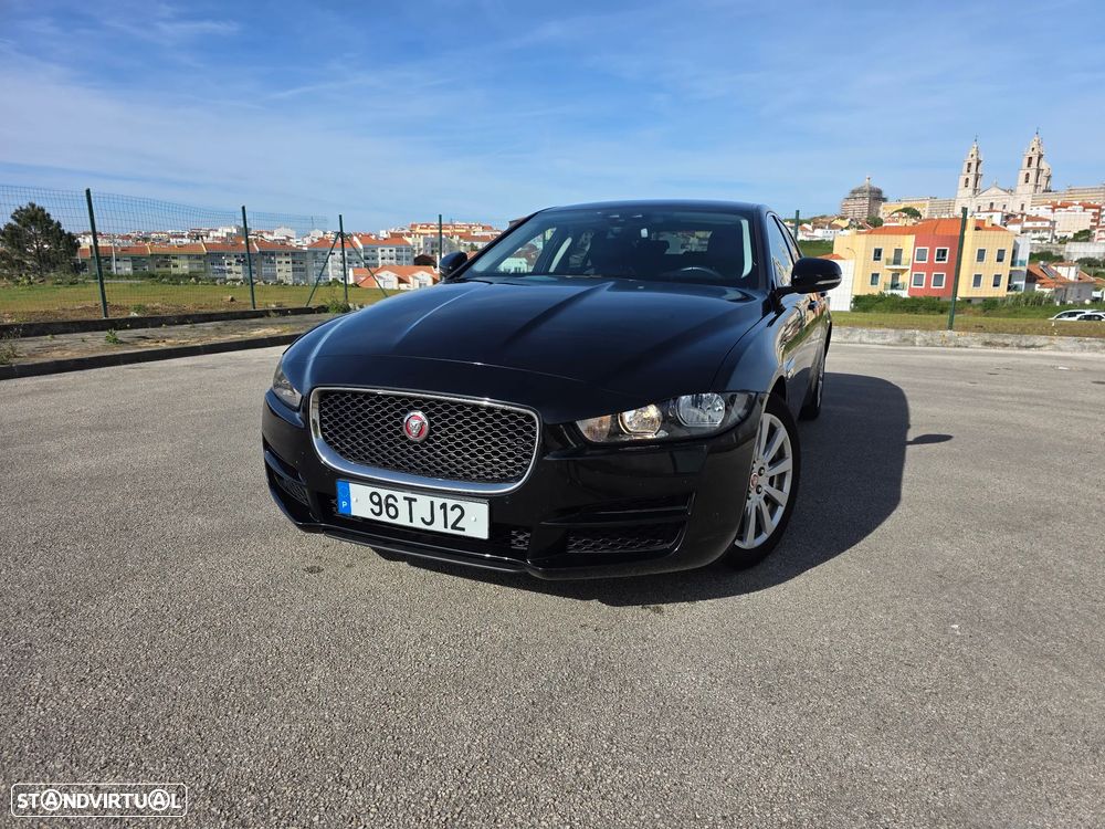 Jaguar XE 2.0 D Prestige - 1