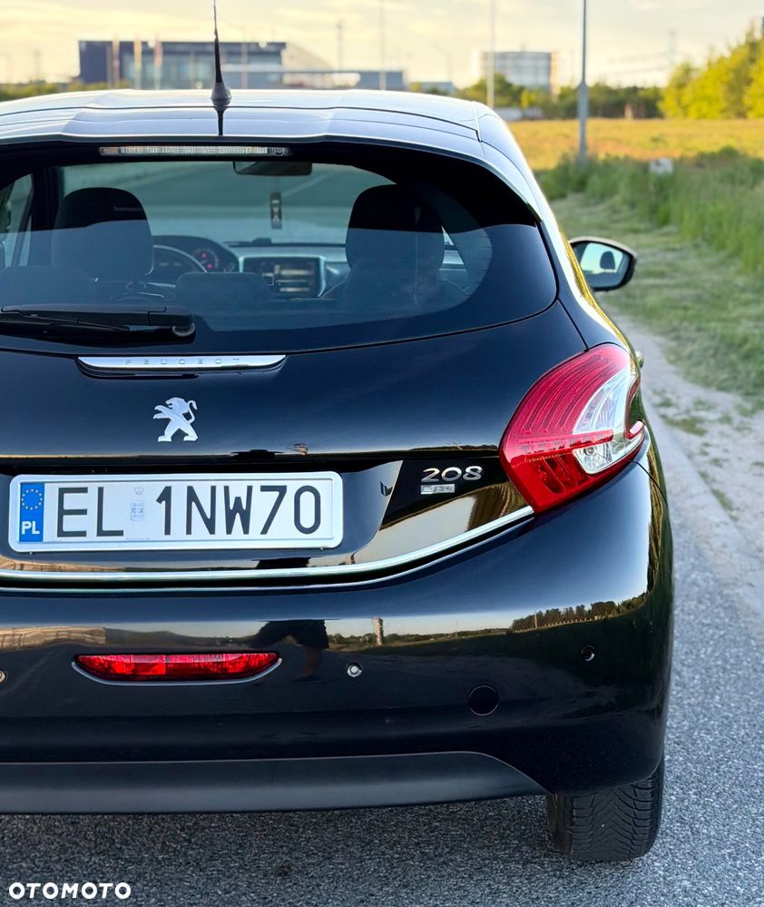 Peugeot 208 - 36