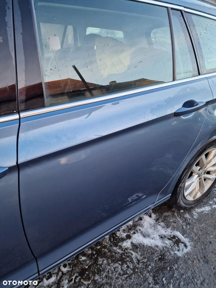 Drzwi  lewy tył vw Passat  B8 kombi  w  kolorze  LB5J - 1