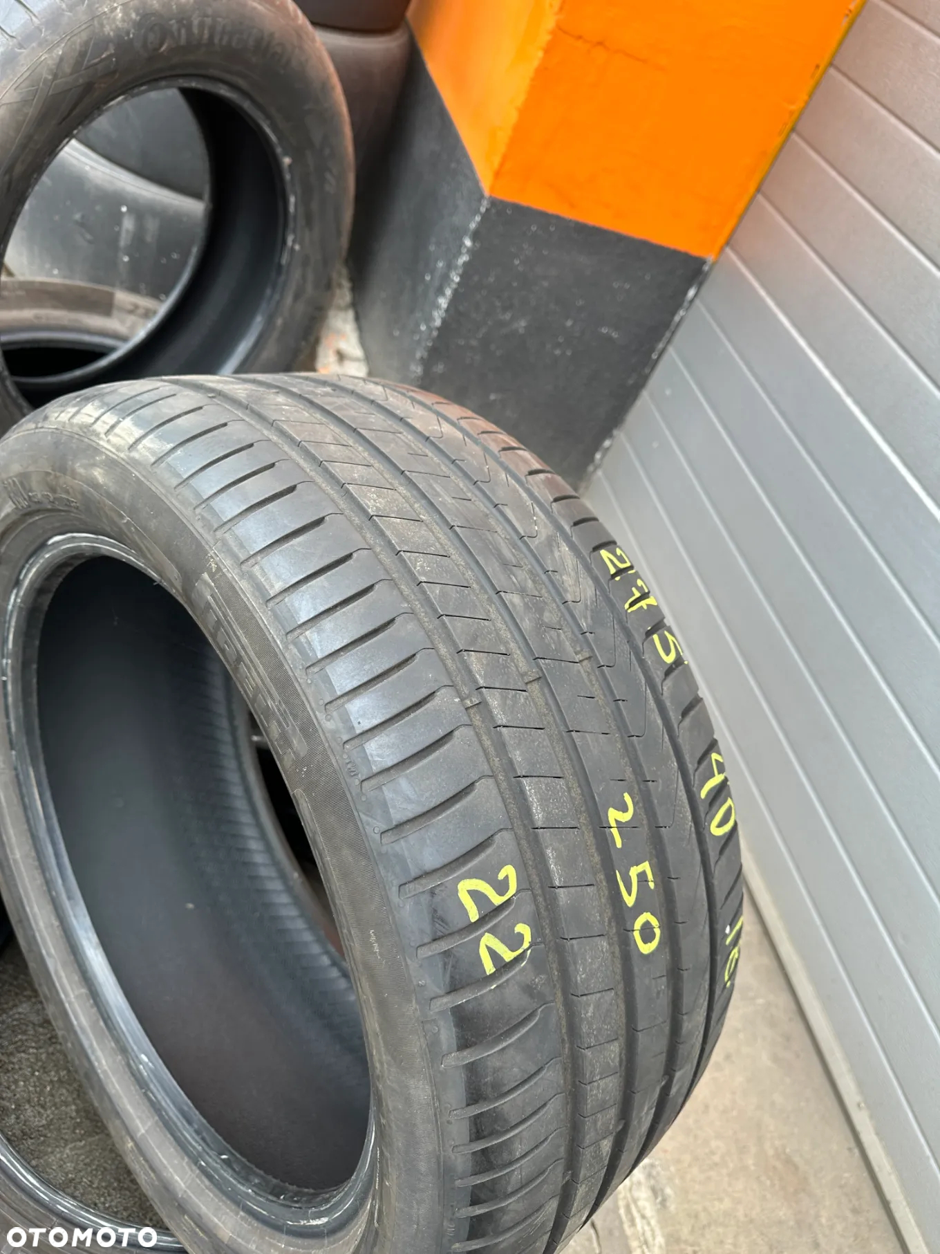 275/40x18 Pirelli - 3