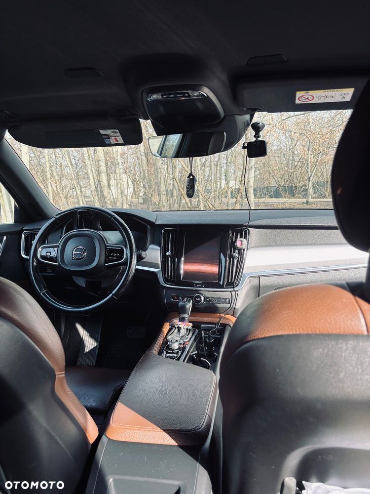 Volvo V90 D4 SCR AWD Momentum Pro - 9